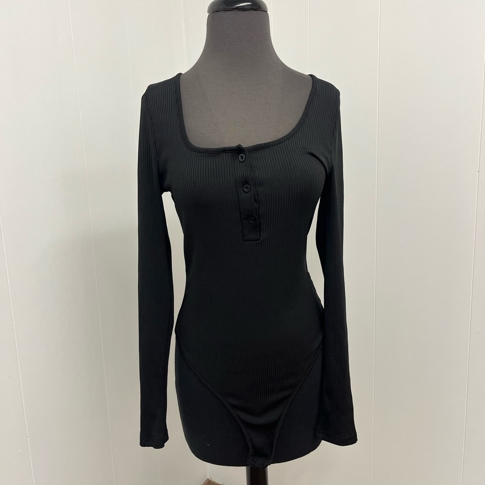 SHEIN Black Button-Up Ribbed Bodysuit